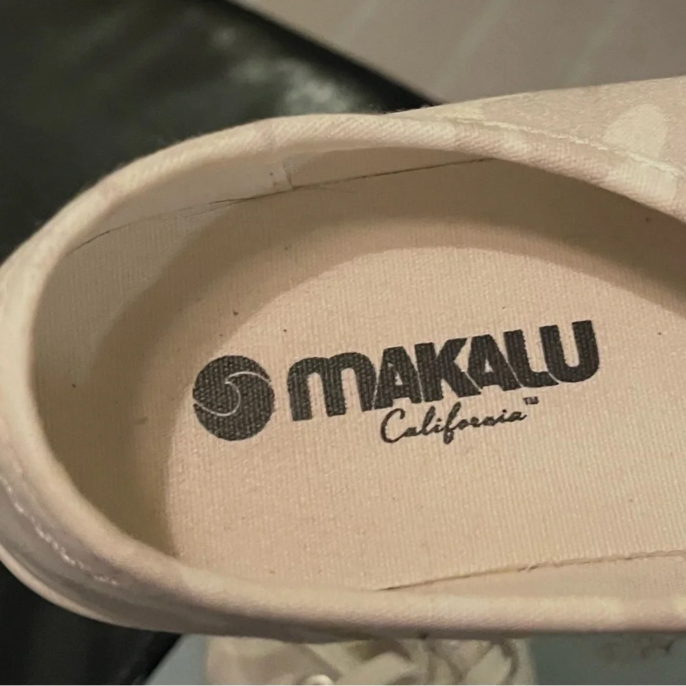 Women’s Beige Camouflage Lace-Up Sneakers - Picture 3 of 4